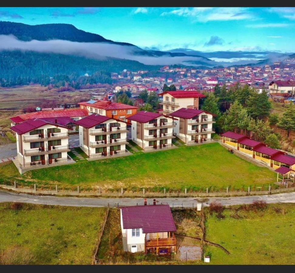 Вили Елеганс Сърница Exteriör bild