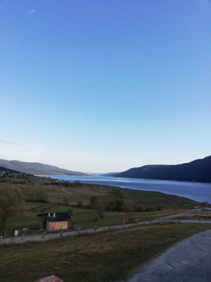 Вили Елеганс Сърница Exteriör bild